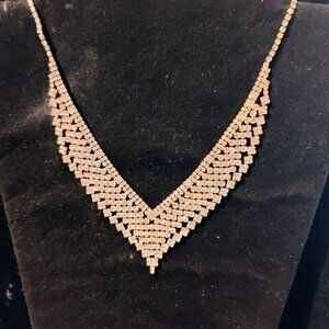 18 inch Sparkly necklace